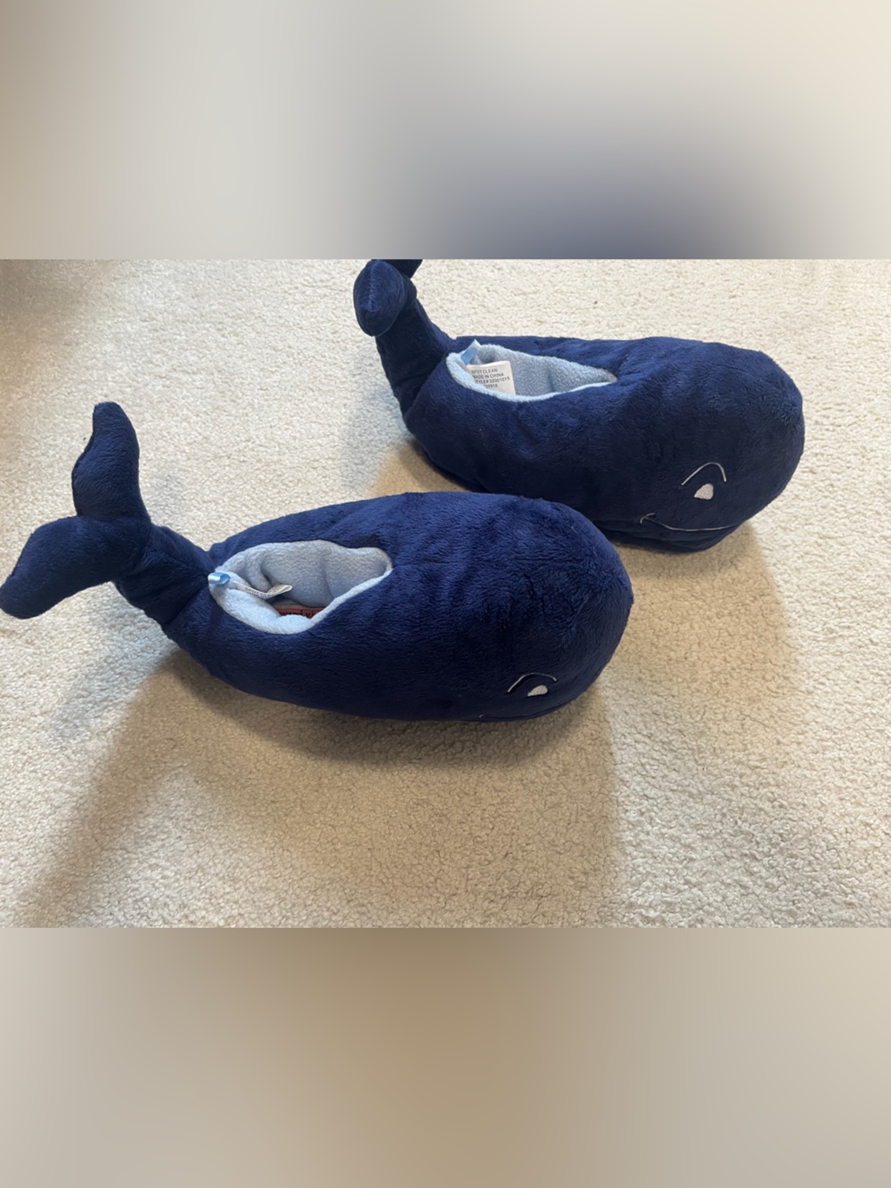 Vineyard Vines Kids Navy Whale Plush Slippers